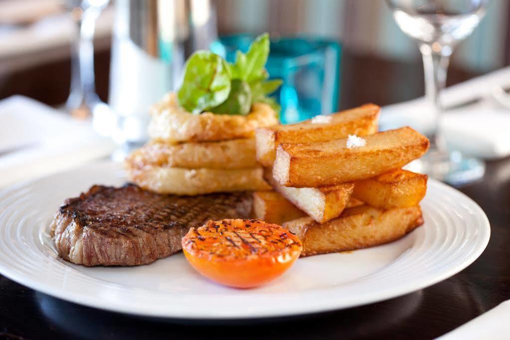 Hunley Golf Club Hotel Солтбърн-бай-дъ-Сий Екстериор снимка